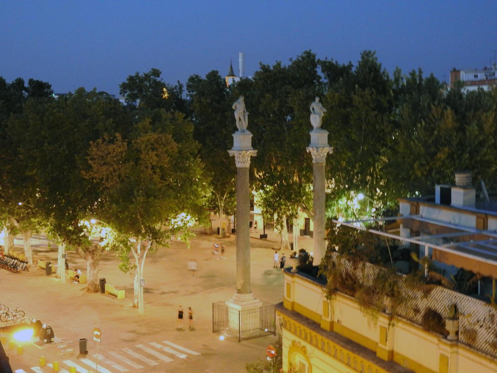Apartamento En Sevilla Centro Con Vistas A La Plaza Alameda De Hercules - Hasta 7 Personas מראה חיצוני תמונה